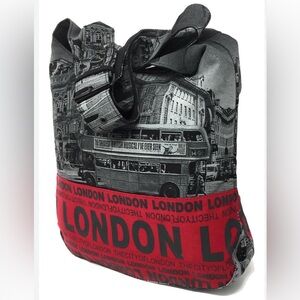 Robin Ruth Y2K London Photo Bus Red
Crossbody Sling Bag